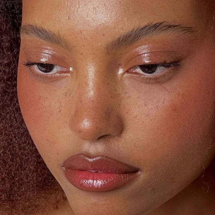 Fresh Spring Eye Looks: Soft Colour Without Looking Overdone