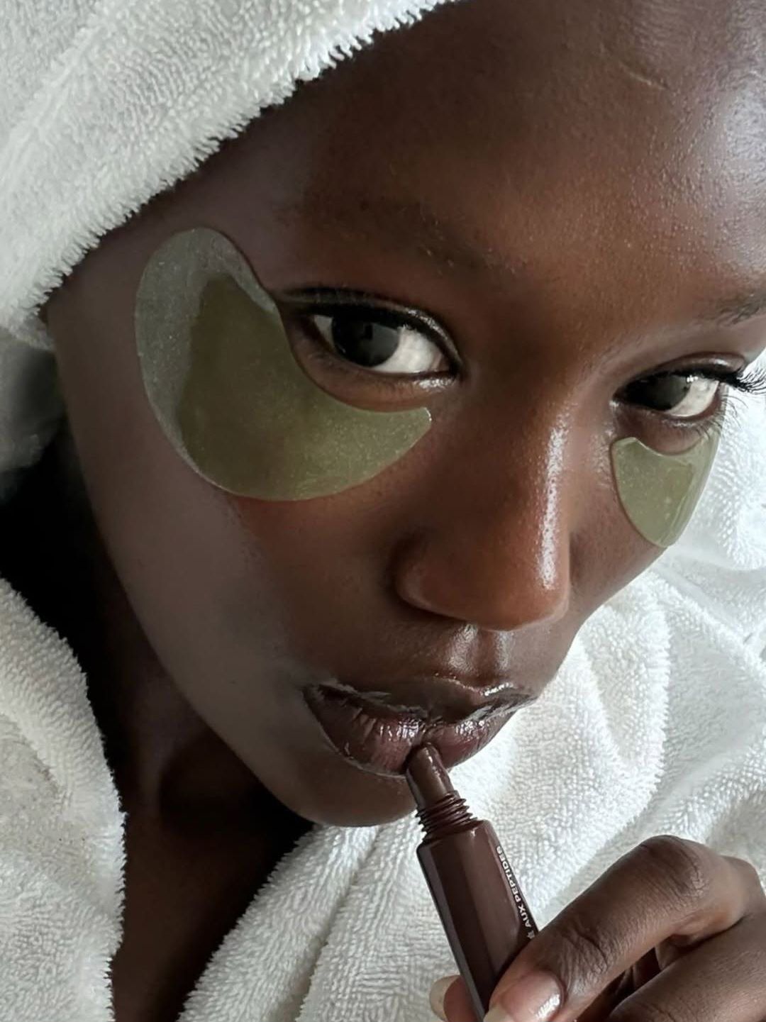 The Holistic Beauty Habits for Looking Well Rested